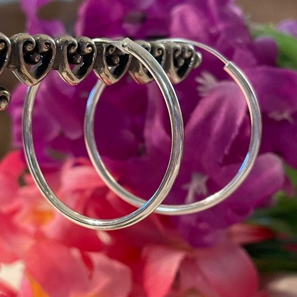 Silpada Flexible Hoop Sterling Silver Earrings - Picture 2 of 16